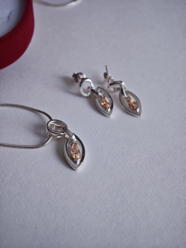 Hõbedast komplekt (2)